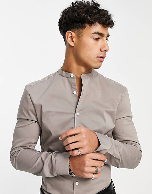 Men super skinny muscle fit shirt with contrast buttons in taupe 