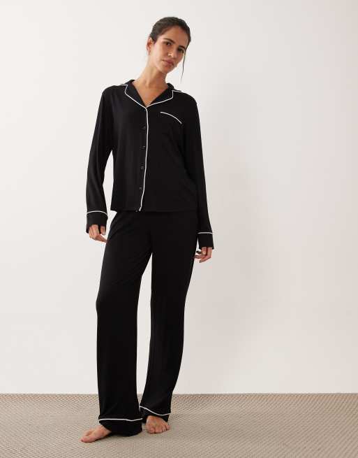 ASOS DESIGN super soft long sleeve shirt & trouser pyjama set in black, 2 of 4