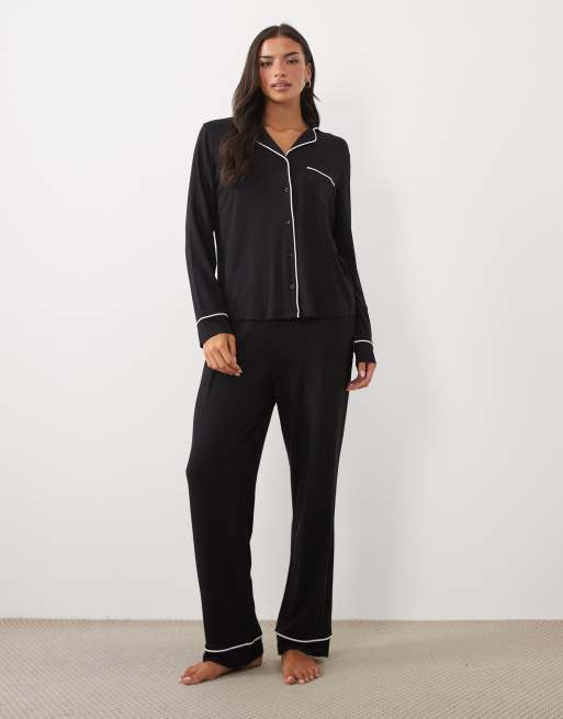 ASOS DESIGN super soft long sleeve shirt & trouser pyjama set in black, 2 of 4