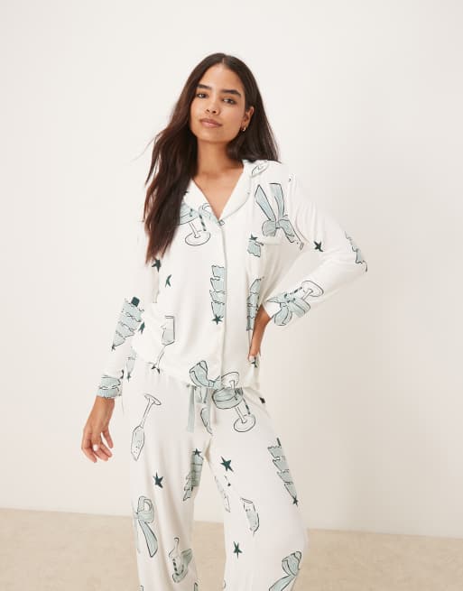 ASOS DESIGN super soft long sleeve shirt & trouser pyjama set with contrast piping in Christmas drinks print, 4 of 4