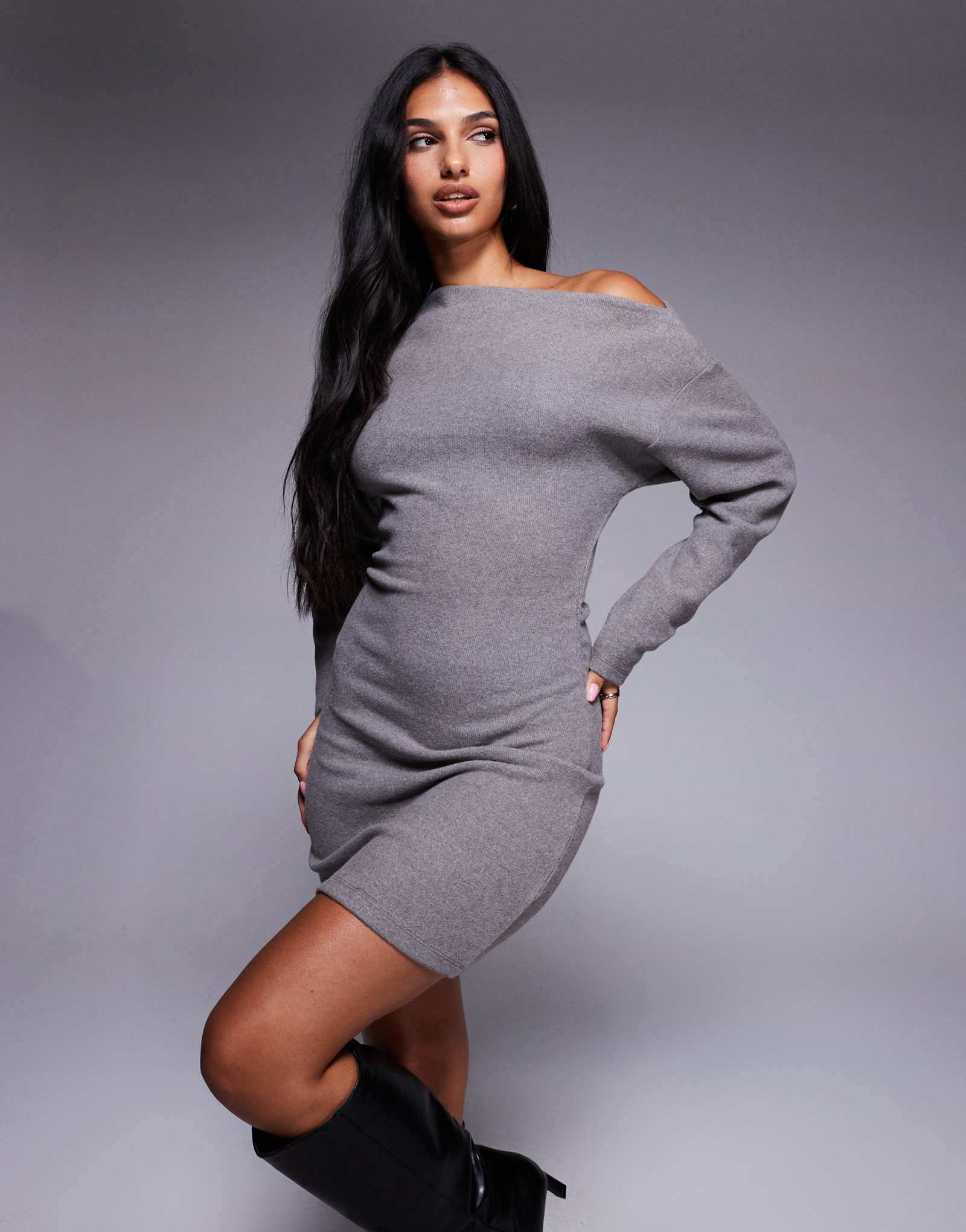 Очень мягкое мини-платье с открытыми плечами от ASOS DESIGN из серого вереска