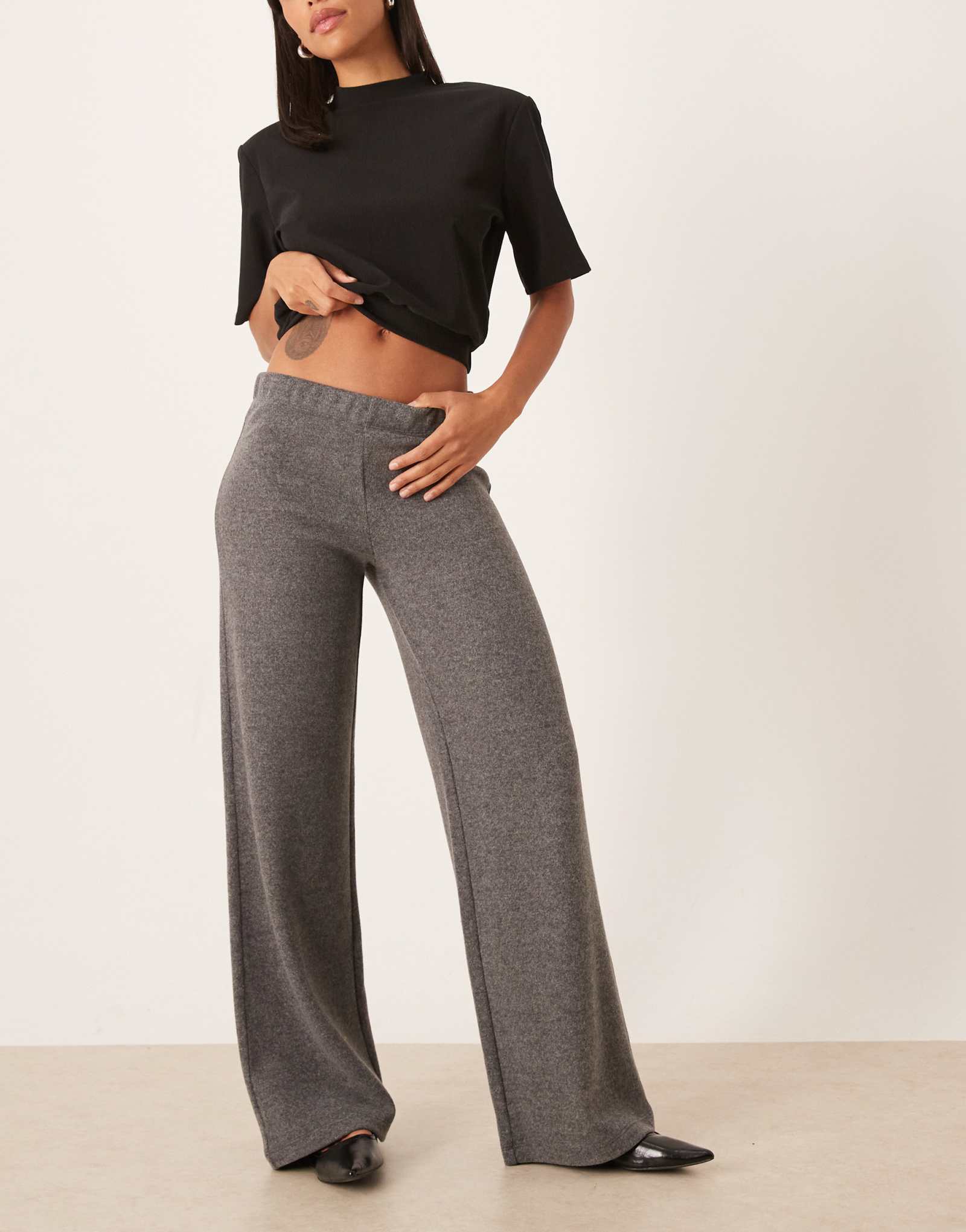 Дизайнерские супермягкие широкие брюки ASOS серого цвета