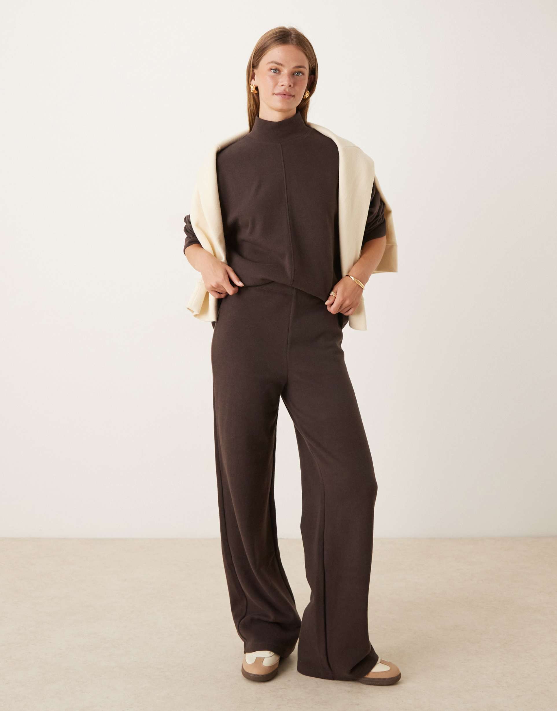 asos design super soft wide leg sweatpants in chocolate - part of a set