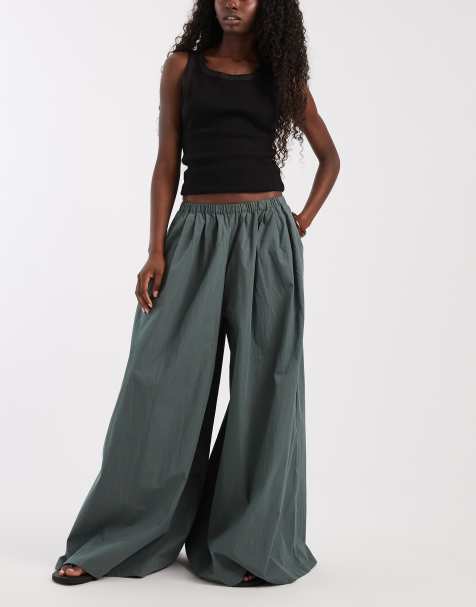 ASOS DESIGN super wide leg trousers in green - view 1