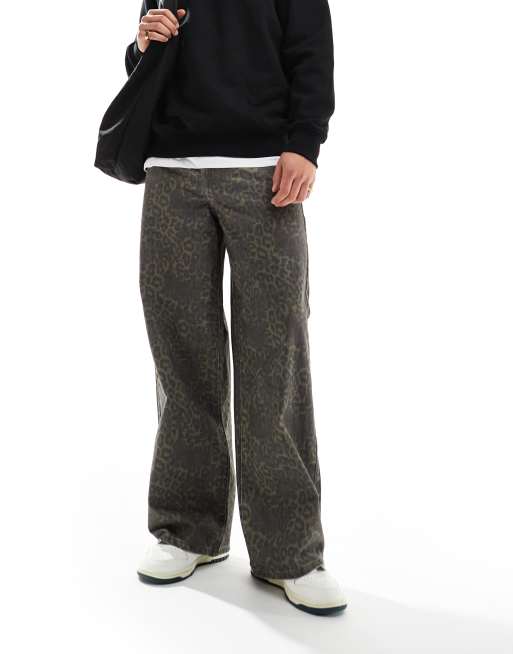 ASOS DESIGN - Superbaggy broek met luipaardprint