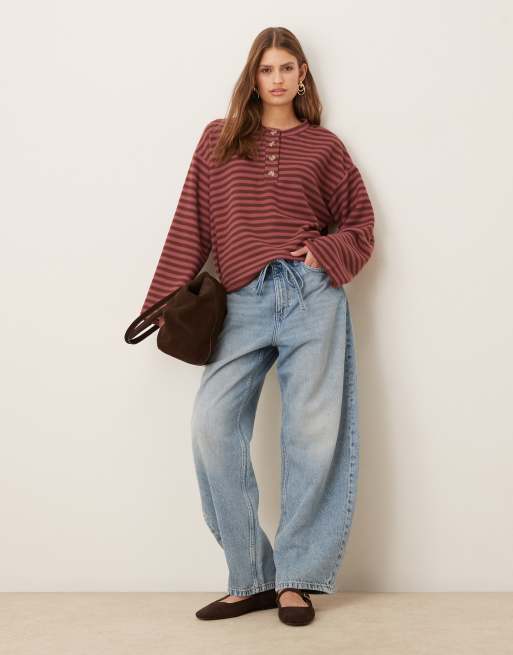 ASOS DESIGN - Superblød henleytop med chokoladebrune og bordeaux striber, 3 af 4
