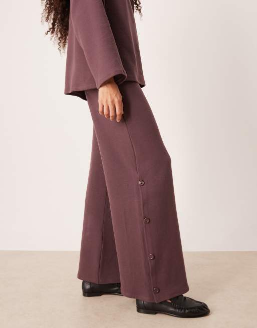 ASOS DESIGN - Superbløde bukser med brede ben og knapdetaljer i blommelilla vask - Del af sæt, 2 af 5