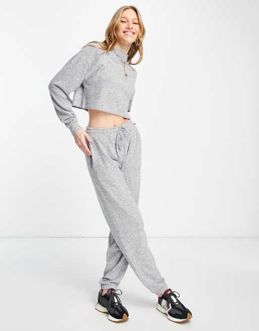 ASOS DESIGN - Superblødt højhalset træningssæt med joggingbukser i grå