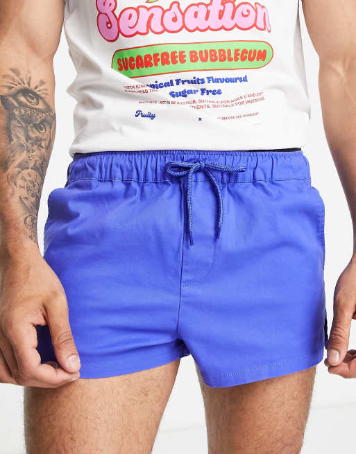 ASOS DESIGN - Superkorte skinny chinoshort met zijsplitten in felblauw
