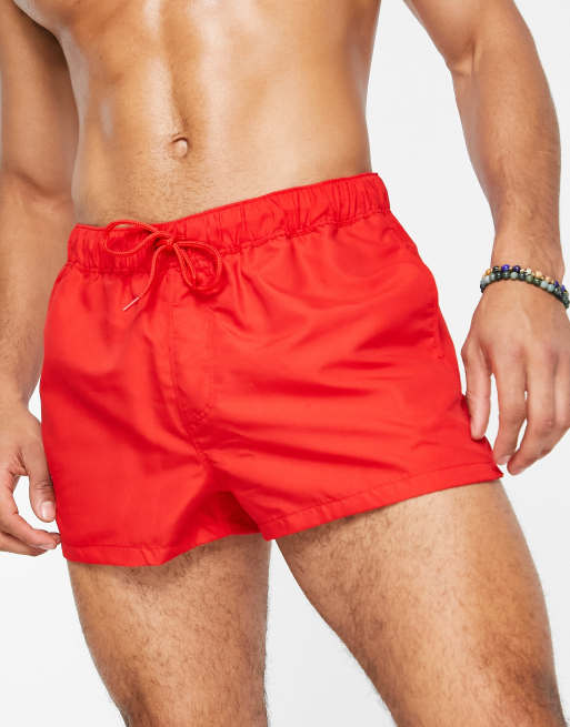 ASOS DESIGN Superkurze Badeshorts in Rot ASOS