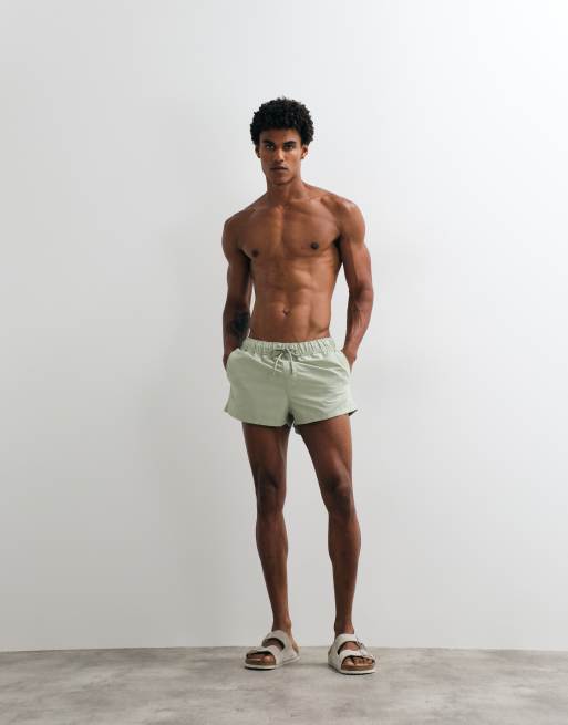 ASOS DESIGN – Superkurze Badeshorts in Salbeigrün, 2 von 5
