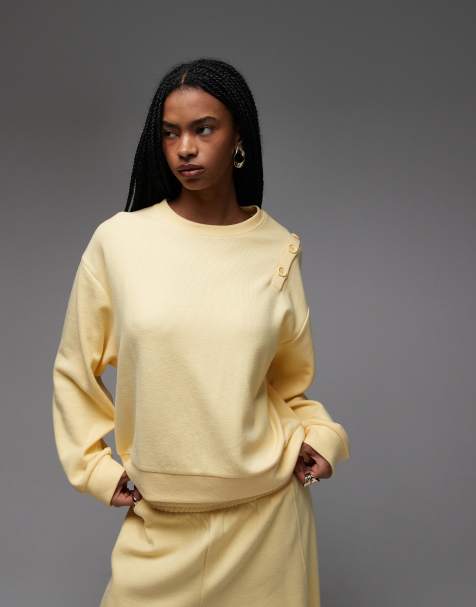 ASOS DESIGN – Supermjuk sweatshirt med knappar på axeln - view 1