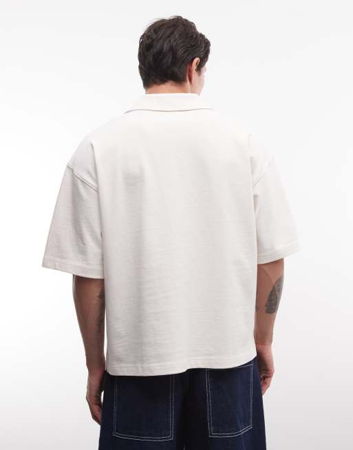 ASOS DESIGN – Superschweres, kastiges Oversize-Polohemd in Beige mit Brust-Print, 3 von 5