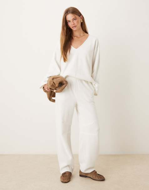 ASOS DESIGN Supersoft barrel leg co-ord jogger in - WINTER WHITE - IVORY