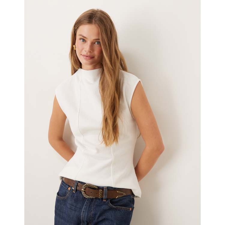 208531581-1-winterwhite?$