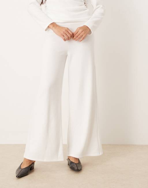 ASOS DESIGN supersoft co-ord wide leg trouser in winter white , 2 of 5