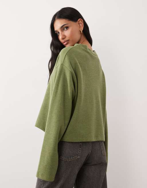 ASOS DESIGN supersoft long sleeve boxy crop tee in green , 4 of 4