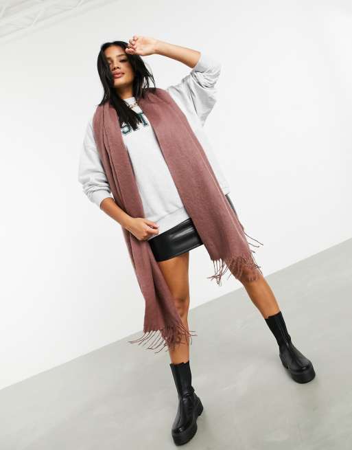 ASOS DESIGN supersoft long woven scarf with tassels in pink, 4 of 4