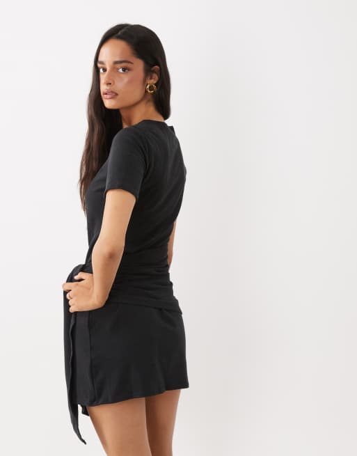 ASOS DESIGN supersoft mini jurk met strik aan de zijkant in zwart, 4 van 4