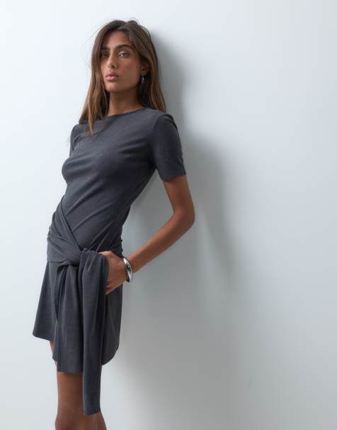 ASOS DESIGN supersoft minikjole med bindebånd i siden i charcoal - view 1