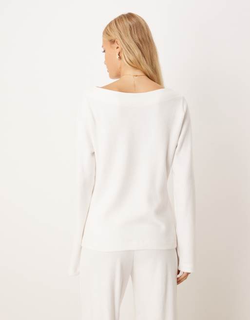 ASOS DESIGN supersoft off shoulder knot detail long sleeve top in winter white, 3 of 4