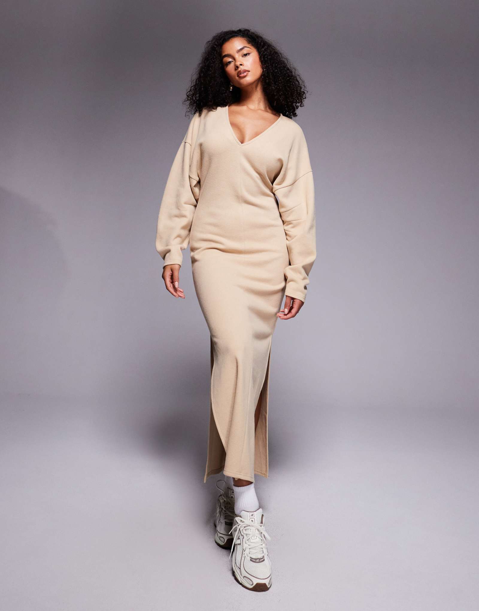 Макси-платье ASOS DESIGN supersoft с v-образным вырезом и открытыми плечами из камня