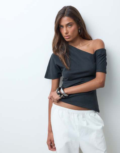 ASOS DESIGN supersoft top med asymmetrisk hals i sort - view 1