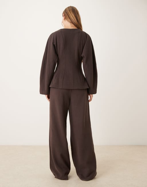ASOS DESIGN supersoft wide leg pleat front trackies in chocolate (part of a set), 4 of 5