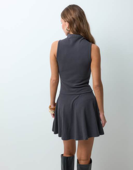 ASOS DESIGN supersoftes Mini-Kleid mit Kreisdetail in Anthrazit, 4 von 4