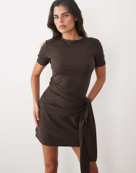 ASOS DESIGN supersoftes Minikleid mit Bindeband an der Seite in Schokobraun - view 1
