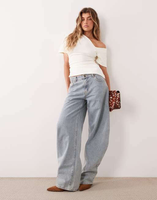 ASOS DESIGN supersoftes Oberteil mit asymmetrischem Ausschnitt in Neutral, 3 von 4