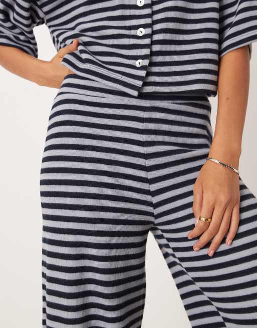 ASOS DESIGN – Superweiche, gestreifte Hose in Marineblau mit weitem Bein, Kombiteil, 5 von 5