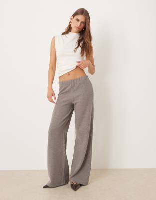 ASOS DESIGN - Superweiche Hose in Grau mit weitem Bein, Kombiteil-Weiß