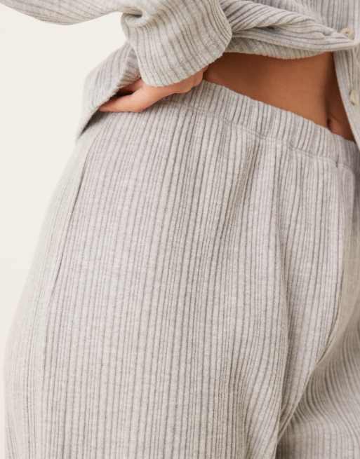 ASOS DESIGN – Superweiche Hose in Grau mit weitem Bein und Rippenstrukturmix, 4 von 5