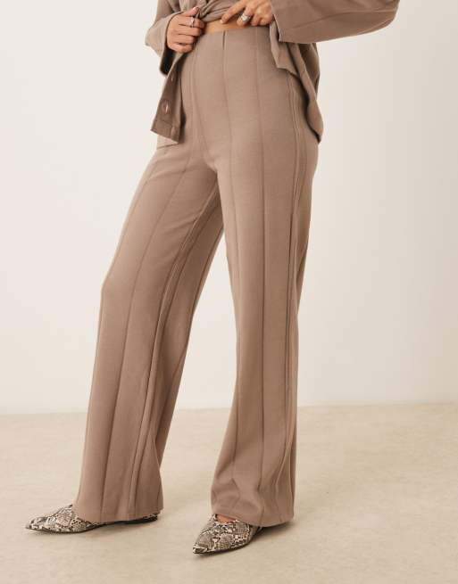 ASOS DESIGN – Superweiche Hose in Steinbeige mit weitem Bein und breiter Rippenstruktur, Kombiteil, 5 von 5