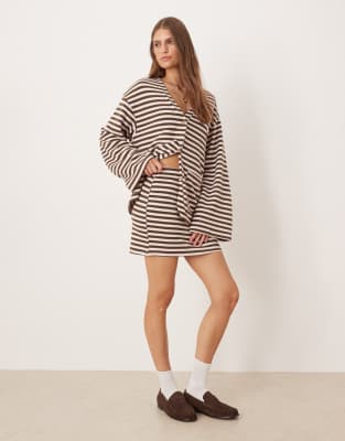 ASOS DESIGN - Superweicher, gestreifter Minirock in Rosa und Khaki, Kombiteil-Brown