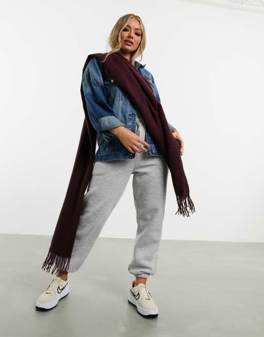 ASOS DESIGN – Superweicher, langer Webschal mit Quasten in Augergine
