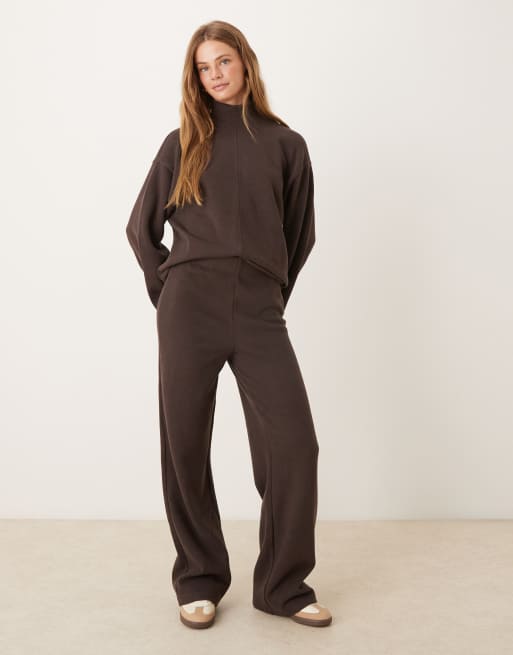 ASOS DESIGN – Superweicher Longline-Rollkragenpullover in Schokobraun mit Ziernaht vorne, Kombiteil, 2 von 4