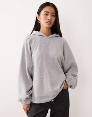 ASOS DESIGN - Superweicher Oversize-Kapuzenpullover in meliertem Grau mit Raglanärmeln