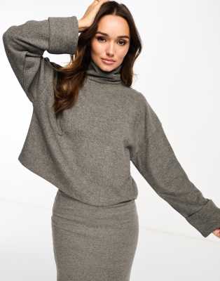 ASOS DESIGN - Superweicher Rollkragenpullover in meliertem Anthrazit mit Ärmelbündchen, Kombiteil-Grau