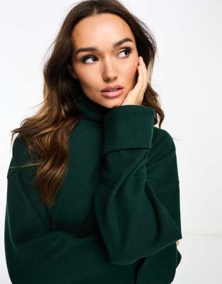 ASOS DESIGN - Superweicher Rollkragenpullover in Piniengrün mit Bündchendetail, Kombiteil