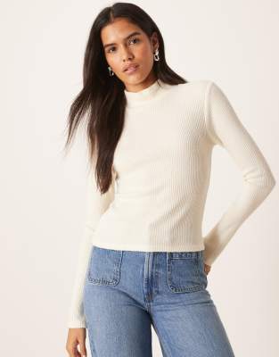 ASOS DESIGN - Superweiches, angerautes, geripptes Oberteil in Weiß mit Rollkragen und langen Ärmeln