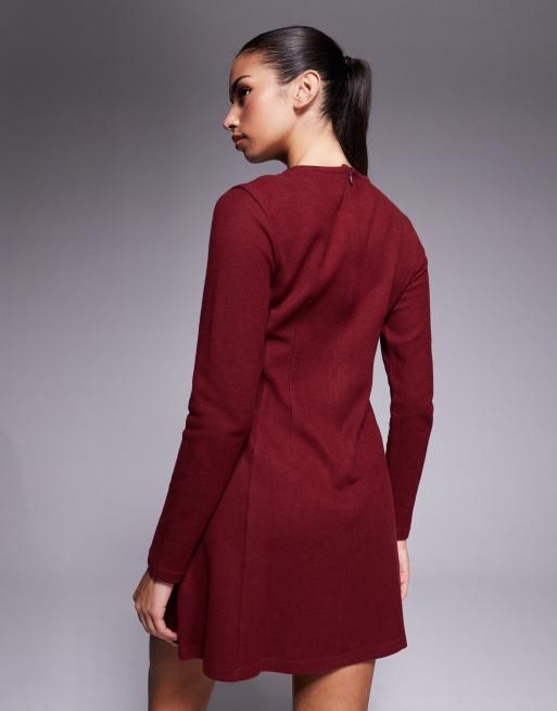 ASOS DESIGN – Superweiches, ausgestelltes Minikleid in Burgunderrot mit langen Ärmeln, 2 von 4