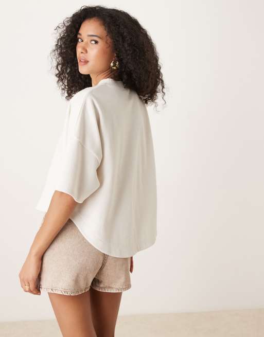 ASOS DESIGN – Superweiches, kastiges T-Shirt in Cremeweiß mit abgerundetem Saum, 2 von 4