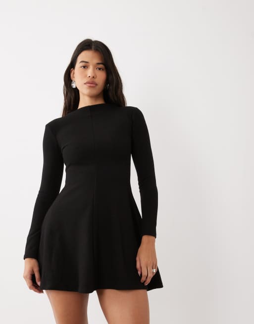 ASOS DESIGN superweiches Kleid mit langem Ärmel und angesetztem Halsausschnitt in Schwarz, 3 von 4
