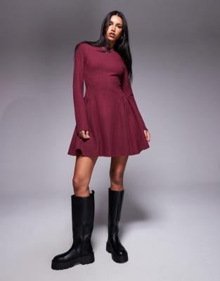ASOS DESIGN - Superweiches, langärmliges Godet-Minikleid in Burgunderrot