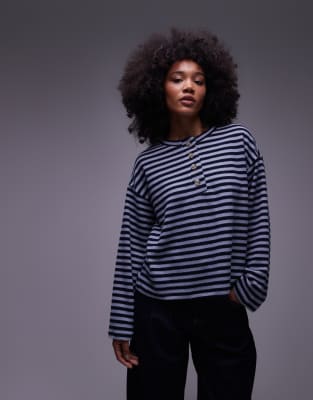 ASOS DESIGN - Superweiches, langärmliges Henley-Oberteil in gestreiftem Marineblau mit Oversize-Schnitt