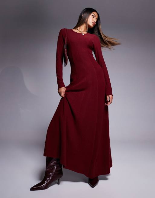 ASOS DESIGN – Superweiches, langärmliges Maxikleid in Burgunderrot mit Ziernähten, 3 von 4