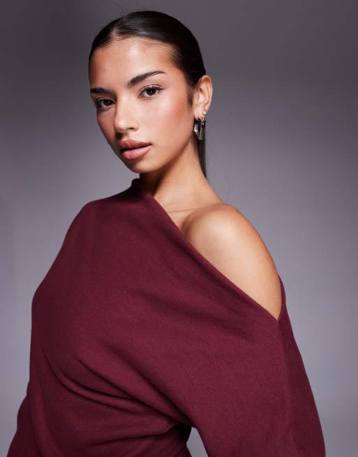 ASOS DESIGN – Superweiches, langärmliges Minikleid in Maulbeeren-Rot mit abfallender Schulterpartie, 2 von 4