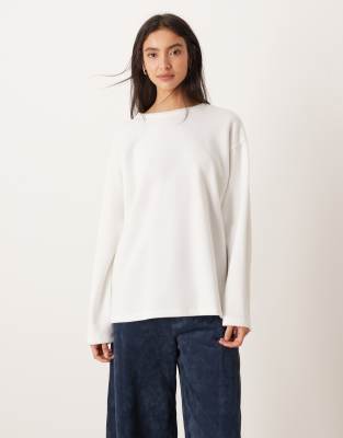 ASOS DESIGN - Superweiches, langärmliges Skater-T-Shirt in Winterweiß